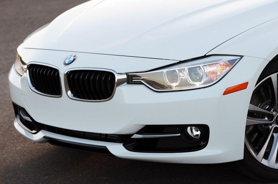  BMW 335i 2012 года  (фото 2 из 61)